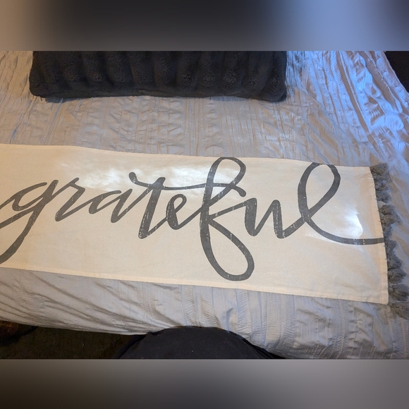 Be Grateful Long Table Runner Everyday Holiday Thanksgiving Urban Farmhouse Gray - Picture 9 of 10